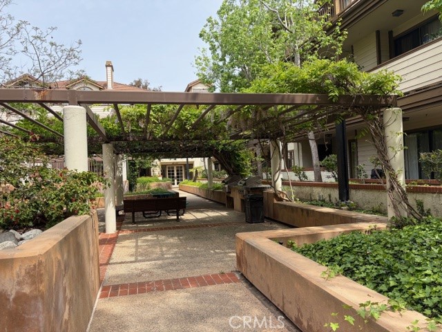 Detail Gallery Image 2 of 29 For 2563 Plaza Del Amo #109, Torrance,  CA 90503 - 2 Beds | 2/1 Baths