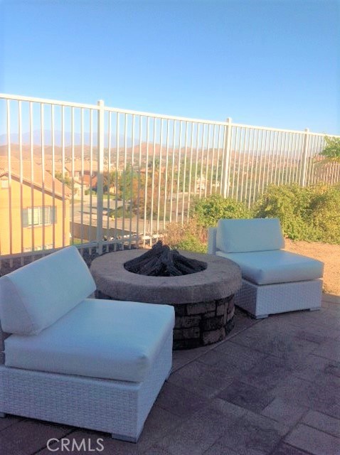 31 Via Scenica, Lake Elsinore CA: https://media.crmls.org/medias/9f63893f-13aa-46eb-a612-f036b3528867.jpg