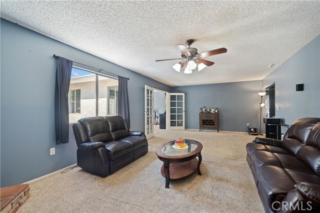 Detail Gallery Image 4 of 25 For 27207 Orangemont Way, Hemet,  CA 92544 - 4 Beds | 2 Baths