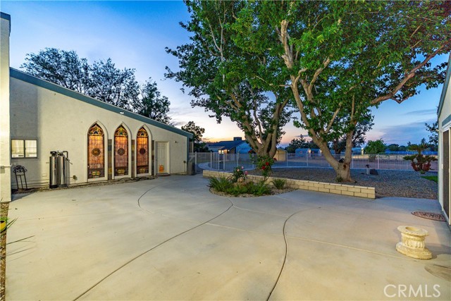 Detail Gallery Image 45 of 74 For 2755 W Avenue, Palmdale,  CA 93551 - 5 Beds | 3/1 Baths
