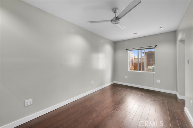 744 Flower Avenue photo 25