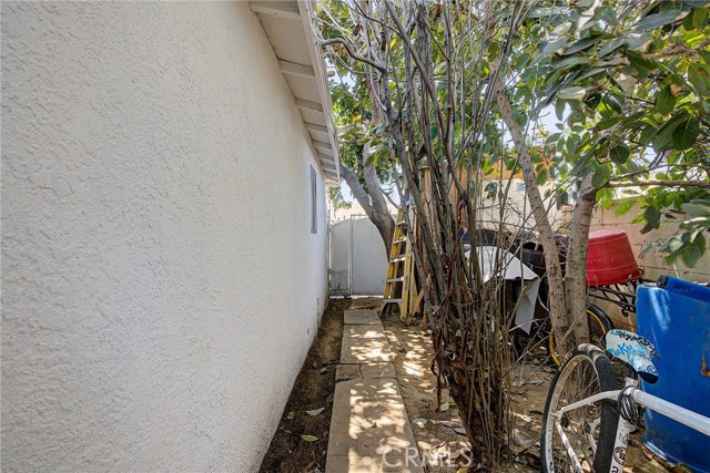 Detail Gallery Image 19 of 22 For 1426 W 99th St, Los Angeles,  CA 90047 - 4 Beds | 2 Baths