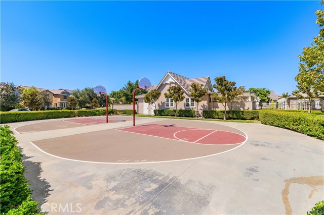 7169 Logsdon Drive, Eastvale CA: https://media.crmls.org/medias/9f64af62-20bb-4eb2-8694-9af0b89932c8.jpg