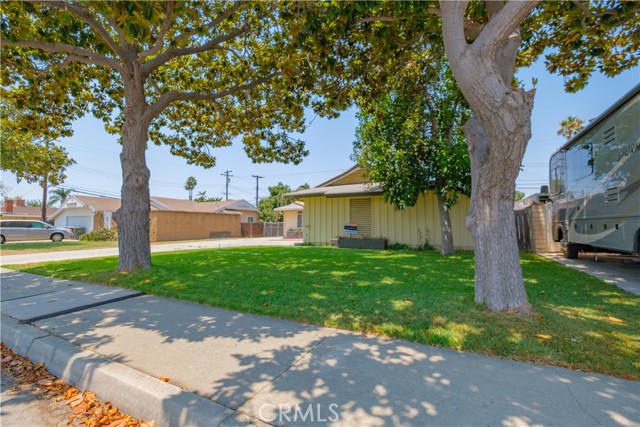 Detail Gallery Image 3 of 19 For 8841 California Ave, Riverside,  CA 92503 - 3 Beds | 2 Baths