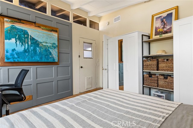 9f6558fb 7a4c 4182 8187 04b0653b0983