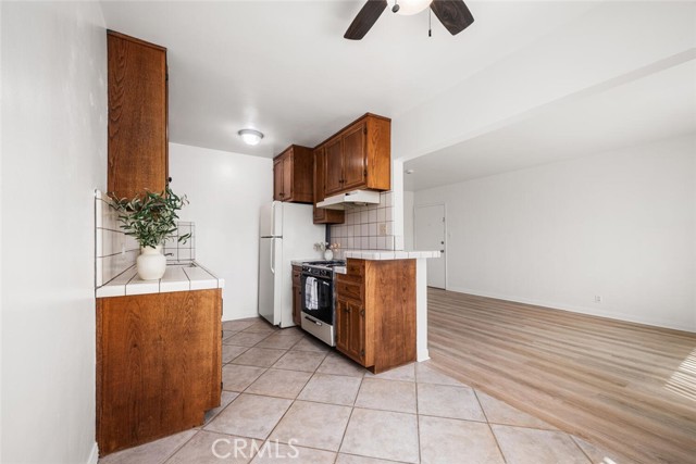 Detail Gallery Image 11 of 26 For 69 Glendora, Long Beach,  CA 90803 - – Beds | – Baths