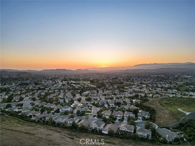 Detail Gallery Image 7 of 64 For 3424 N Pine View Dr, Simi Valley,  CA 93065 - 3 Beds | 2/1 Baths