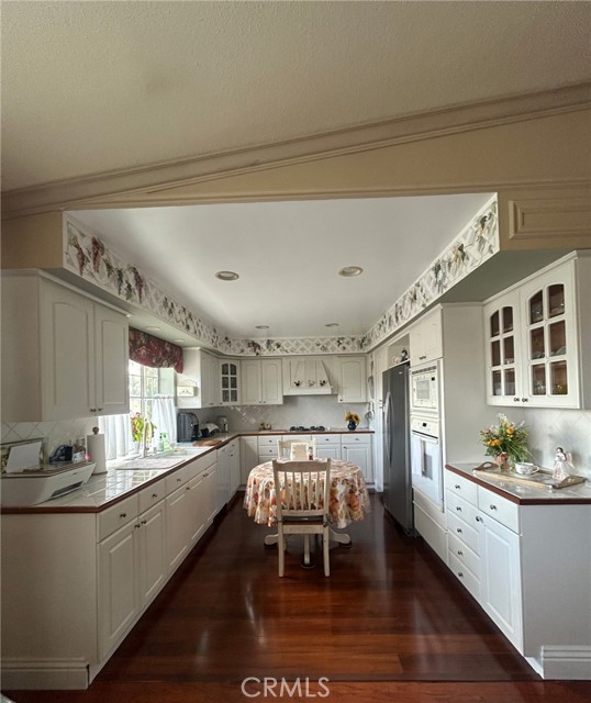 Detail Gallery Image 6 of 36 For 1550 Rimpau, Corona,  CA 92881 - 2 Beds | 2 Baths