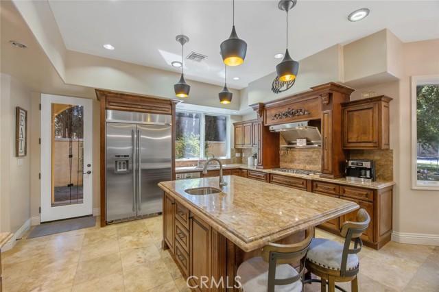 Detail Gallery Image 18 of 62 For 21120 Placerita Canyon Rd, Newhall,  CA 91321 - 5 Beds | 6 Baths