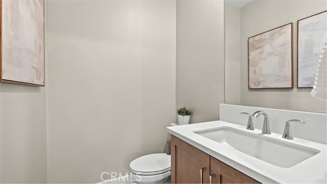 Detail Gallery Image 14 of 39 For 924 Chinon, Irvine,  CA 92618 - 4 Beds | 3/1 Baths