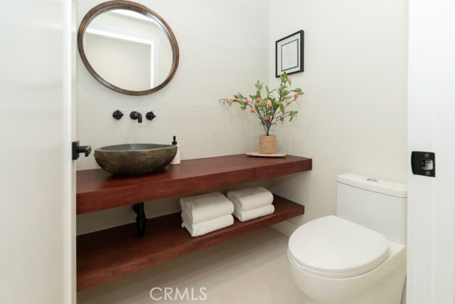 17531 Doric Street, Granada Hills CA: https://media.crmls.org/medias/9f68e119-f2b2-44d8-aced-52f5594d08f7.jpg