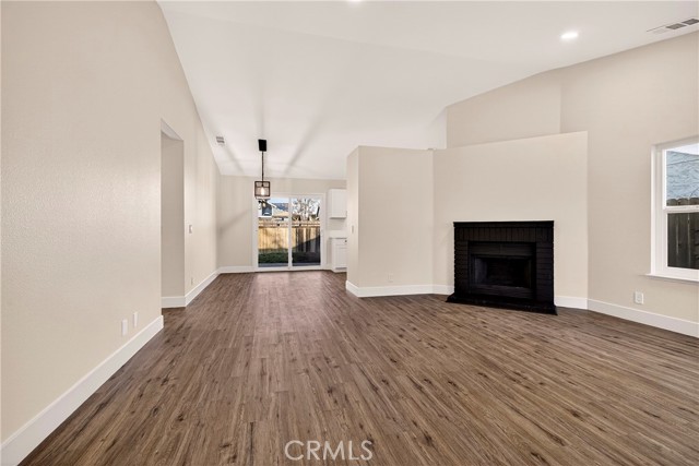 Detail Gallery Image 6 of 44 For 34 Garden Park, Chico,  CA 95973 - 3 Beds | 2 Baths