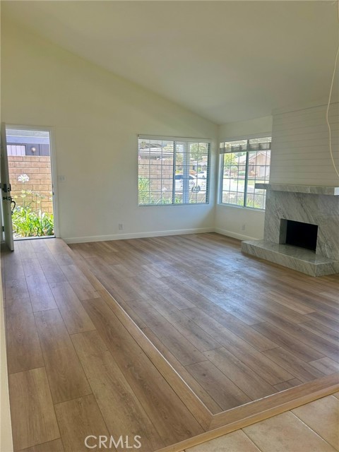 3964 Hibbert Court, Simi Valley CA: https://media.crmls.org/medias/9f696183-4e7f-4fe6-8c6b-656a41ec0d3a.jpg