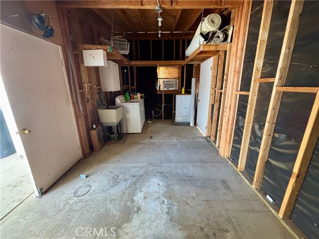 22895 Skylink Drive, Canyon Lake CA: https://media.crmls.org/medias/9f69d989-f3a7-4af6-8984-dec3688c662f.jpg