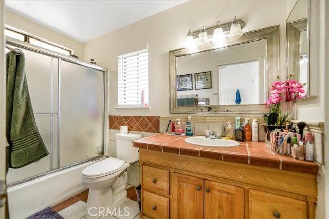 37913 53rd E Street, Palmdale CA: https://media.crmls.org/medias/9f69eb31-f881-4b1e-ab41-2777bad03404.jpg