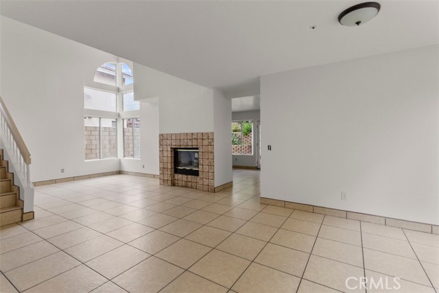 Detail Gallery Image 3 of 38 For 15767 San Roque Rd, Fontana,  CA 92337 - 4 Beds | 2/1 Baths