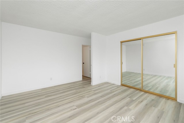 935 W 10th St, San Pedro CA: https://media.crmls.org/medias/9f6bc582-3c2a-4360-b47d-1a01bcd06112.jpg