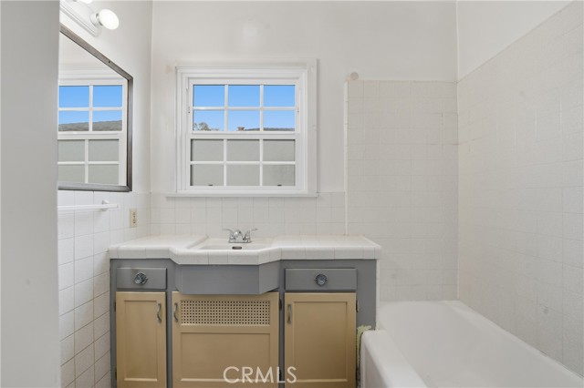 Detail Gallery Image 20 of 28 For 1917 E Harding, Long Beach,  CA 90805 - 2 Beds | 2 Baths