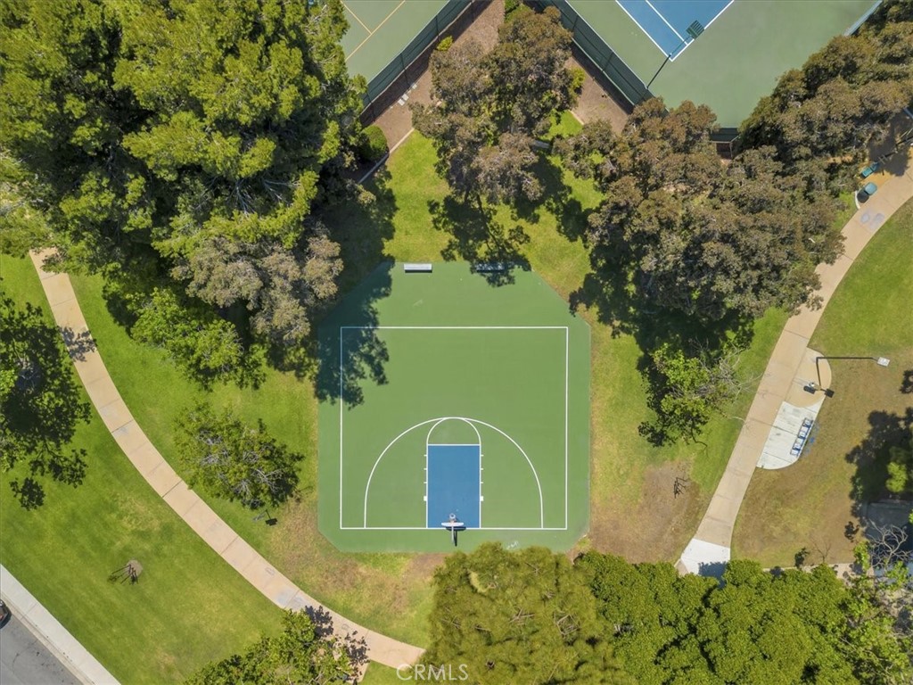 https://media.crmls.org/medias/9f6cdcaa-cd89-4c91-950a-03b009c1e7a8.jpg?preset=X-Large