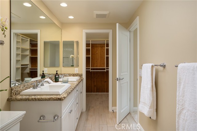 520 Laver Way, Newport Beach CA: https://media.crmls.org/medias/9f6d296d-c2ab-447d-a331-9fa3811e2a53.jpg