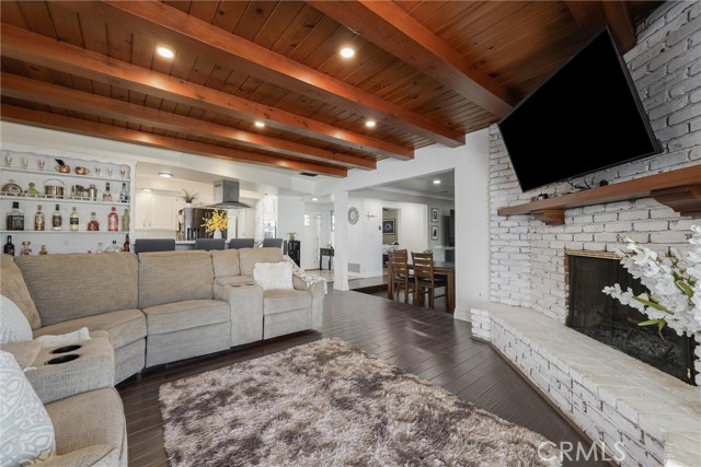 Detail Gallery Image 8 of 40 For 613 N Meyer St, San Fernando,  CA 91340 - 3 Beds | 2/1 Baths