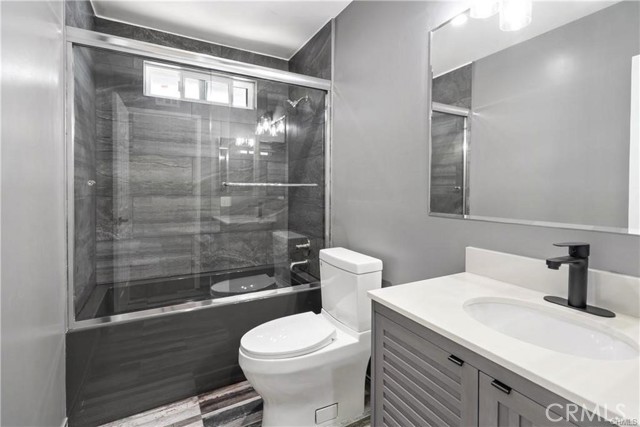 17467 Tuscan Drive, Granada Hills CA: https://media.crmls.org/medias/9f6e8680-e7f0-4215-ad11-35daf5591255.jpg