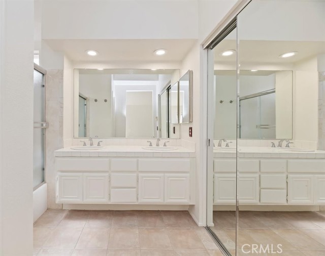 Detail Gallery Image 21 of 27 For 17640 Mountain Ct, Riverside,  CA 92503 - 3 Beds | 3 Baths