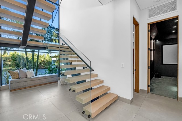 Detail Gallery Image 24 of 50 For 13016 Chandler, Sherman Oaks,  CA 91401 - 6 Beds | 6/1 Baths