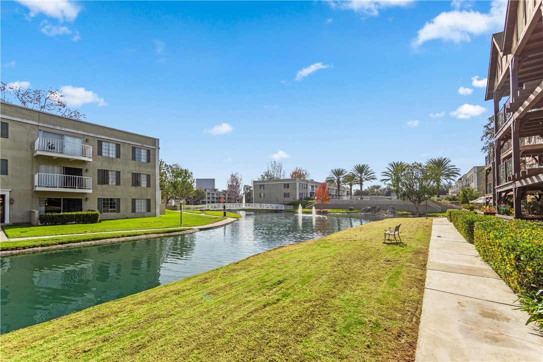 Detail Gallery Image 46 of 51 For 3621 S Bear St. a,  Santa Ana,  CA 92704 - 2 Beds | 2 Baths