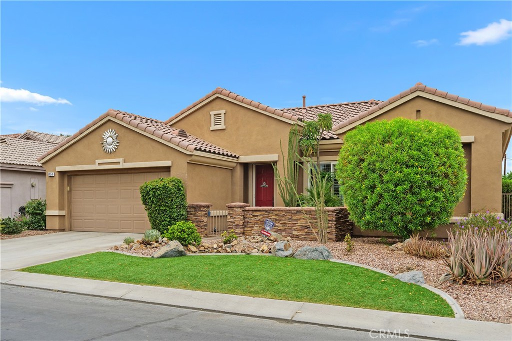 MLS #OC25189909 image #1