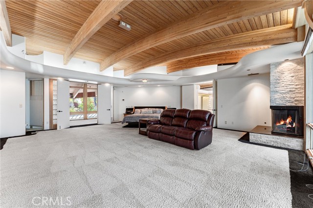 2360 Boulder Bluffs Court, Riverside CA: https://media.crmls.org/medias/9f70e389-b3f5-4d34-8371-2f2b83689a88.jpg