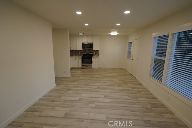 2234 Standard Avenue, Santa Ana CA: https://media.crmls.org/medias/9f70f71b-ee46-4091-a58c-2bf3fe930f61.jpg