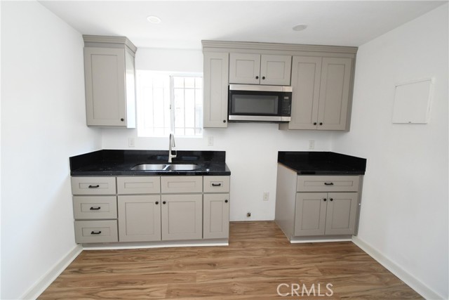 Detail Gallery Image 5 of 31 For 2117 E 112th St, Los Angeles,  CA 90059 - – Beds | – Baths