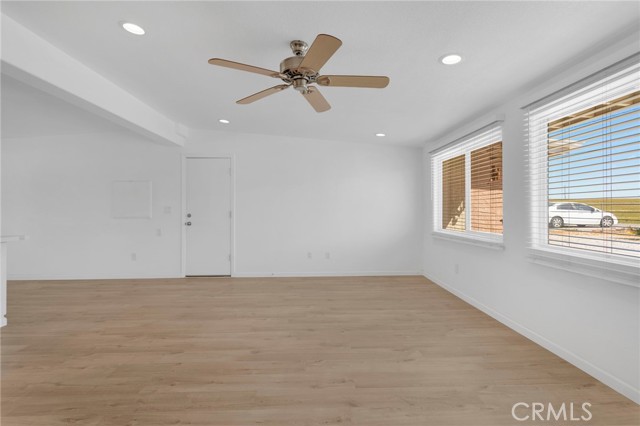 Detail Gallery Image 8 of 40 For 8770 Glendale, Hesperia,  CA 92345 - 3 Beds | 2 Baths