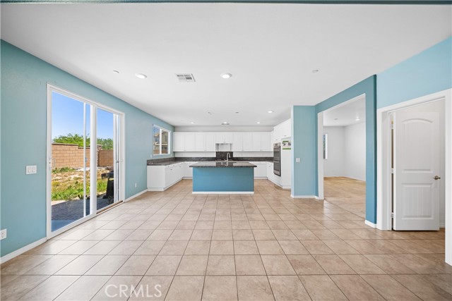 Detail Gallery Image 14 of 38 For 11877 Crossbill Way, Jurupa Valley,  CA 91752 - 5 Beds | 3 Baths