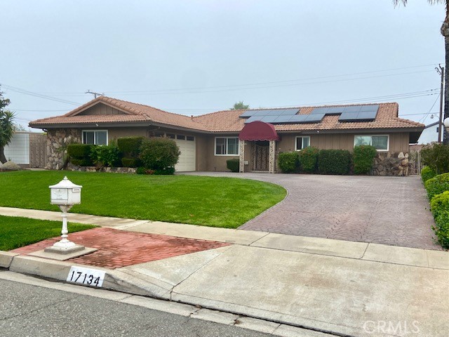 Detail Gallery Image 3 of 52 For 17134 Manzanita, Fontana,  CA 92335 - 3 Beds | 2 Baths