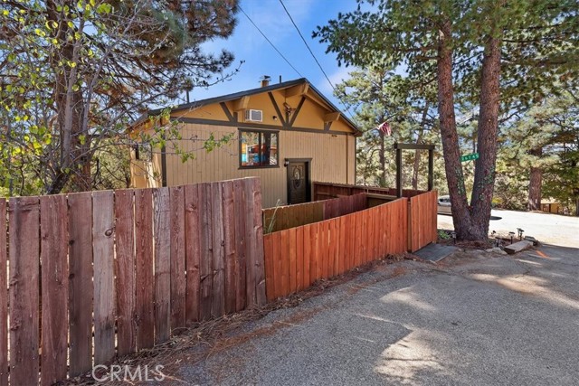 Detail Gallery Image 4 of 50 For 26745 Hopkins Rd, Idyllwild,  CA 92549 - 2 Beds | 1/1 Baths