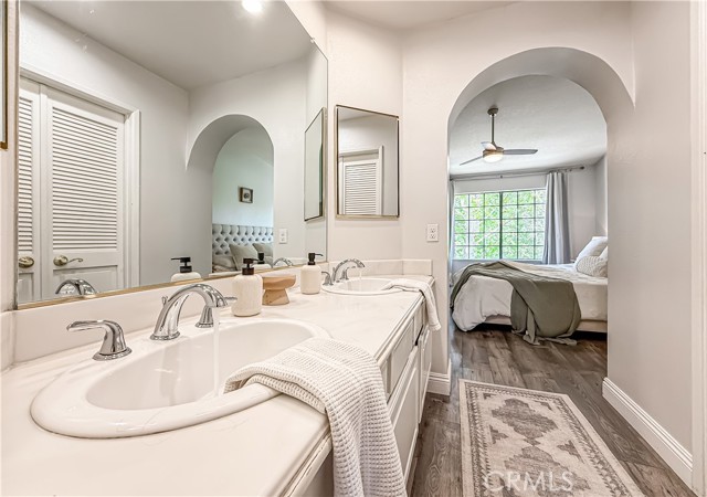 450 Country Club Drive, Simi Valley CA: https://media.crmls.org/medias/9f75ce29-3538-4317-8c2e-0ca28d0a41e2.jpg
