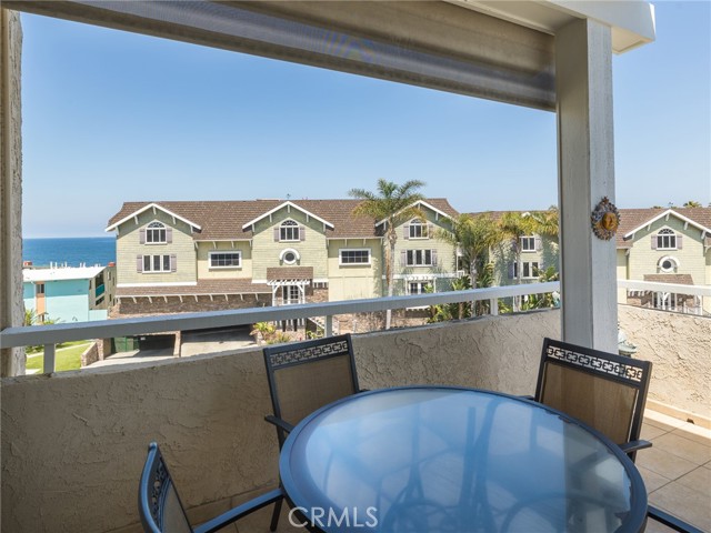 428 Esplanade, Redondo Beach, California 90277, 2 Bedrooms Bedrooms, ,1 BathroomBathrooms,Residential,Sold,Esplanade,SB23119318