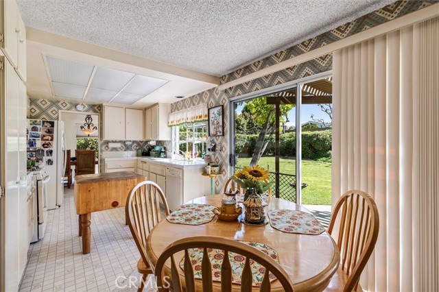 Detail Gallery Image 15 of 39 For 4466 Rainbow Ln, Yorba Linda,  CA 92886 - 4 Beds | 2/1 Baths