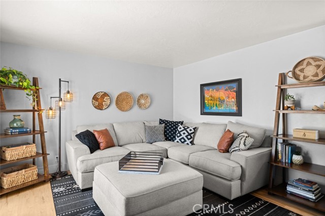 571 Redwood Way, Chico CA: https://media.crmls.org/medias/9f772dc1-da9a-4305-91e4-aa7bfe843db2.jpg