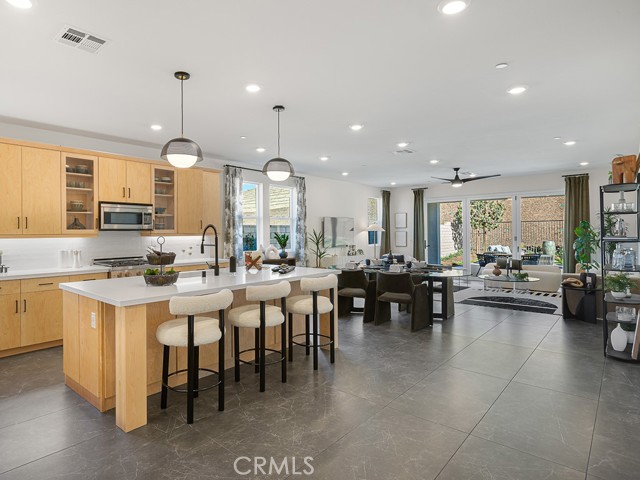 Detail Gallery Image 29 of 37 For 28904 Saddle Cir, Castaic,  CA 91384 - 3 Beds | 3 Baths
