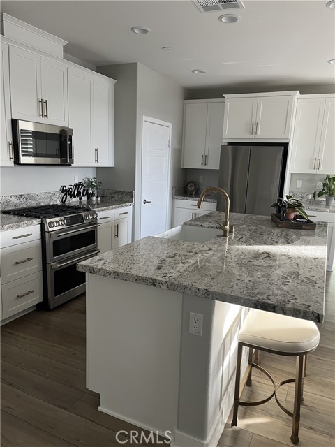 Detail Gallery Image 2 of 24 For 1563 Sunswept Way, Beaumont,  CA 92223 - 2 Beds | 2 Baths