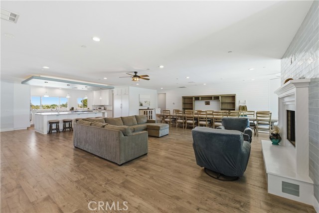 Detail Gallery Image 12 of 74 For 4241 W Avenue N3, Palmdale,  CA 93551 - 4 Beds | 4/2 Baths