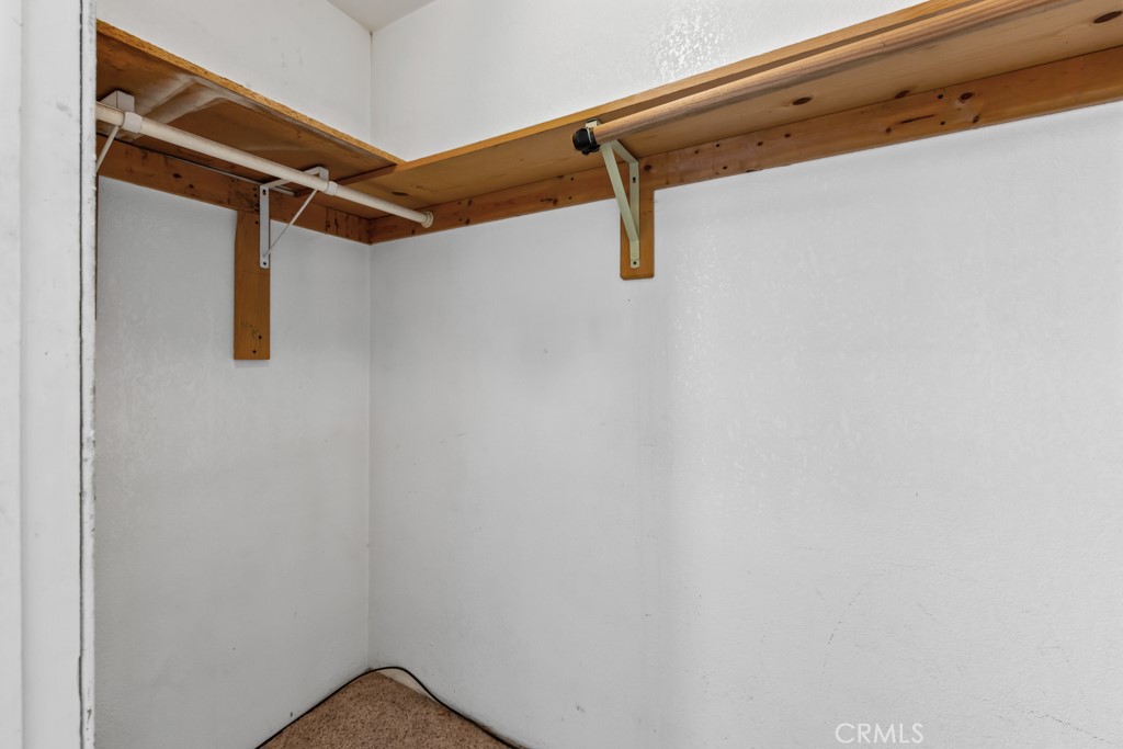 https://media.crmls.org/medias/9f79f979-80a9-4052-8812-3a2765ccb6be.jpg?preset=X-Large