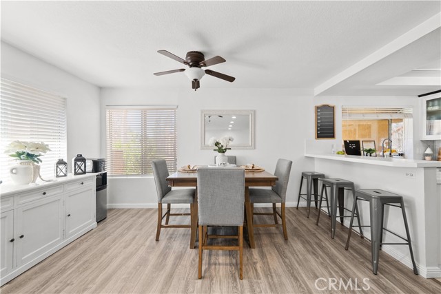 Detail Gallery Image 9 of 40 For 22637 Copper Hill #90,  Saugus,  CA 91350 - 2 Beds | 2/1 Baths