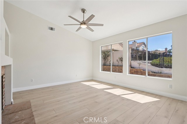 Detail Gallery Image 10 of 32 For 33097 Corte Ganso, Temecula,  CA 92592 - 3 Beds | 2 Baths