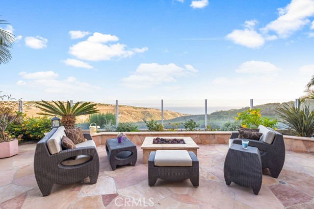 5 Sea View Lane, Newport Coast CA: https://media.crmls.org/medias/9f7b94e1-a3c5-422c-9fe4-06697b918cfd.jpg