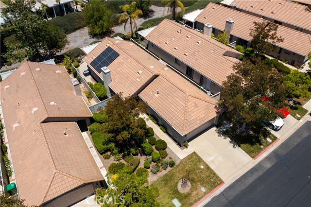 23998 Via Astuto, Murrieta CA: https://media.crmls.org/medias/9f7c0683-3b82-4a5b-86e8-0df8fa332f3a.jpg
