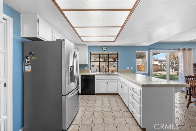 Detail Gallery Image 19 of 60 For 1635 Staffordshire, Lancaster,  CA 93534 - 4 Beds | 3 Baths